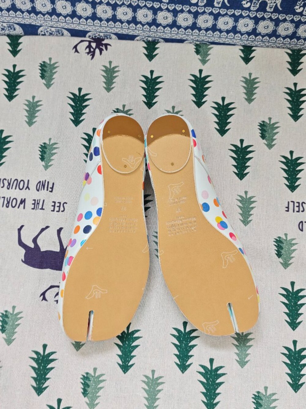 Maison Martin Margiela Tabi White Multi Polka Dot Flat Shoes - Picture 7 of 11